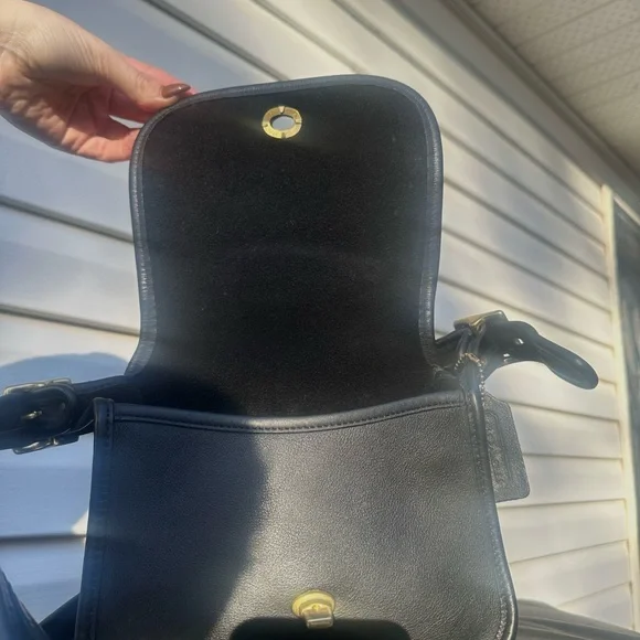 Vintage Coach legacy Small Flap - Picture 14 of 17